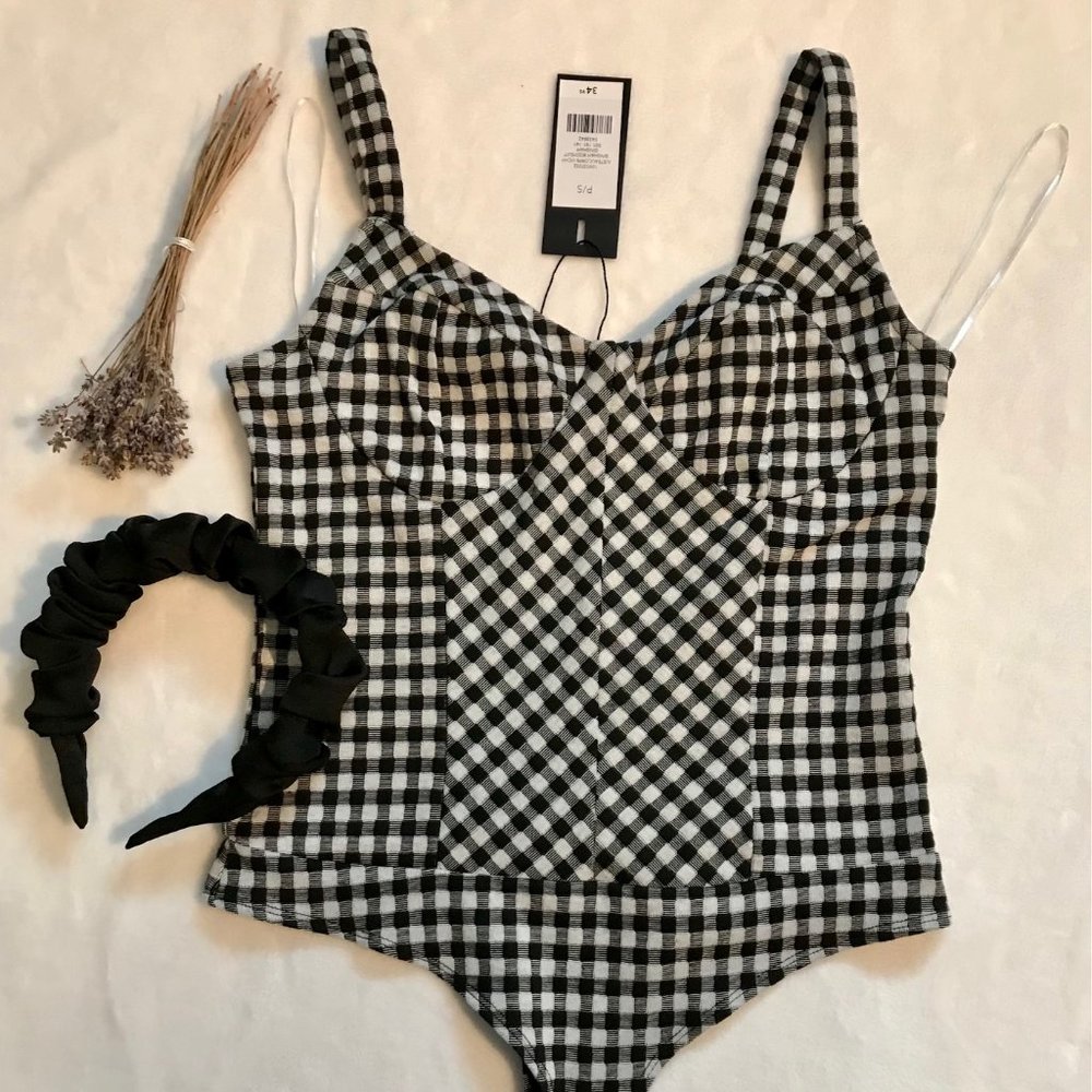 SMALL GINGHAM BODYSUIT BY DYNAMITE